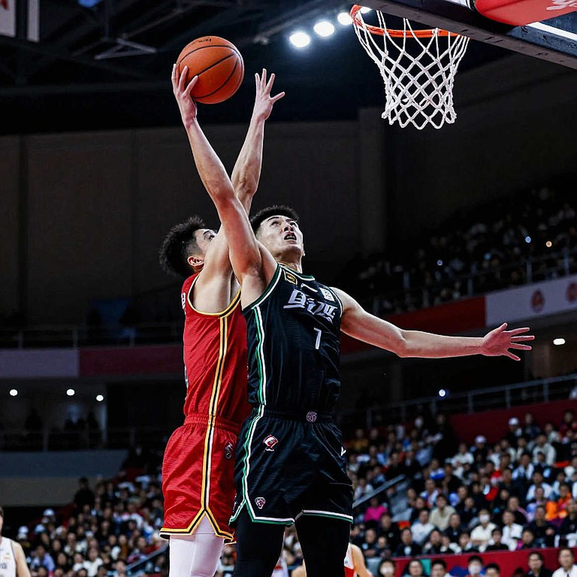 Ben Simmons trở lại NBA cùng Sacramento Kings: Canh bạc về khoảng trống ném và một tấm lưng chưa lành