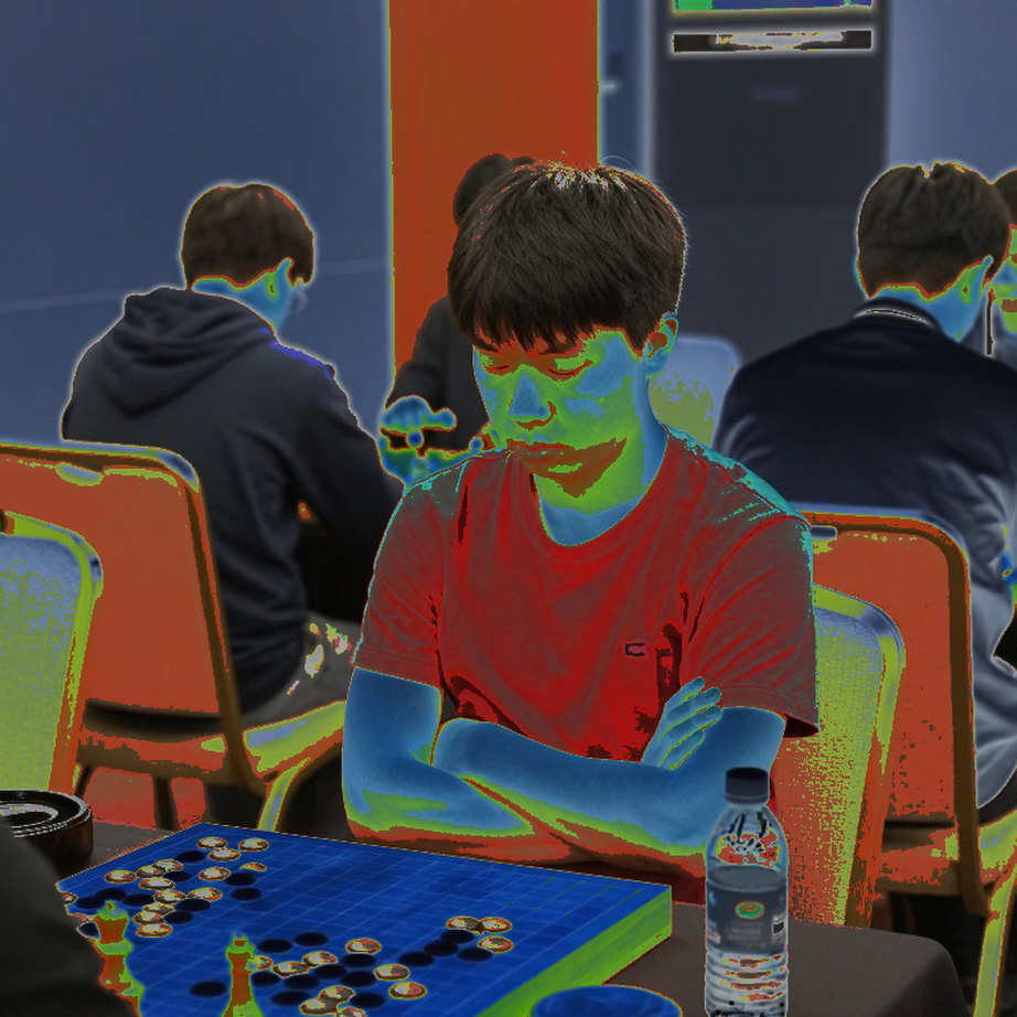 ChessBase Magazine số 225: Prague 2026, 27 ván cờ ngắn và bài học về sự súc tích