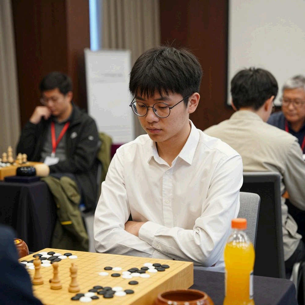 Kostya Kavutskiy gia nhập ChessBase: khi cờ vua bán người thầy, không bán nước đi