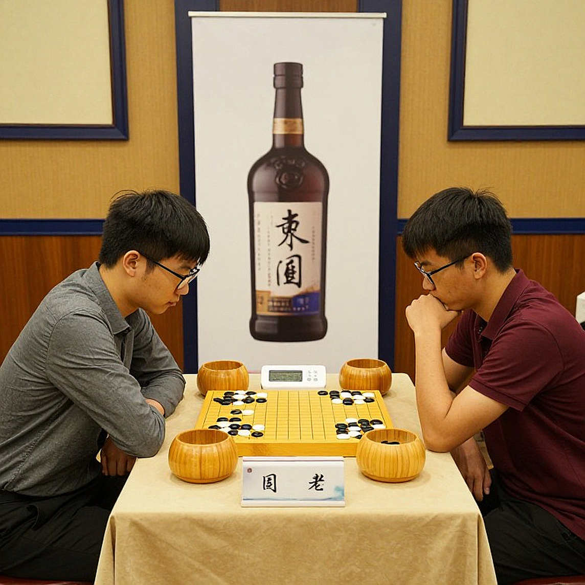 ChessBase tháng 8: Petroff Defence, hai khóa học thế trận và nhịp đập của thị trường nội dung huấn luyện