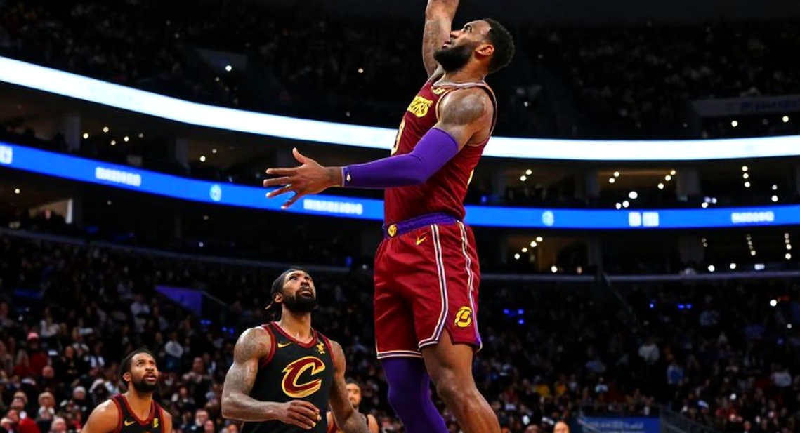 Mirotic to Valencia at 35: A Gamble Without Numbers Mirotic to Valencia at 35: A Gamble Without Numbers