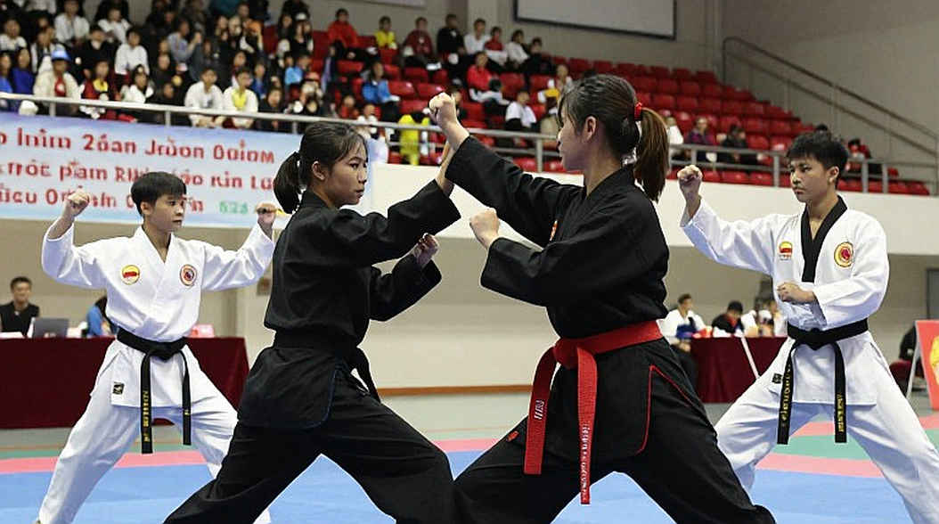 Phân Tích Chuyên Sâu Thể Thao Điện Tử: Khi Dữ Liệu Đầu Vào Rỗng và Bài Học Về Quy Trình Phân Tích