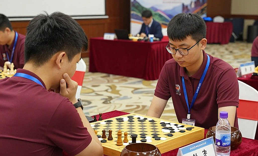Yu Yangyi hạ Ding Liren tại Shenzhen Masters: chiến thắng thật giữa một bản tin rỗng