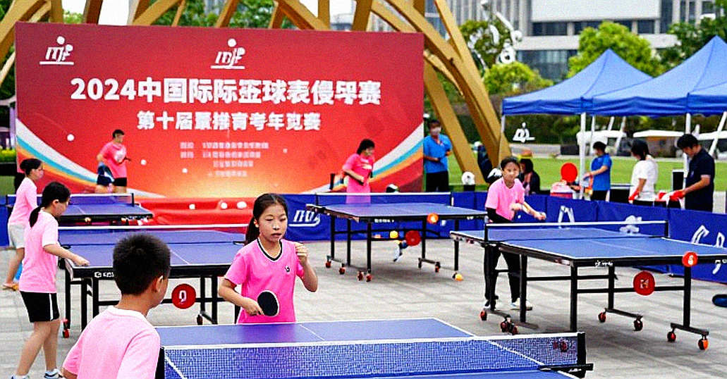 Hạt giống dưới lớp tuyết Saitama: Cú trái tay của một cậu bé mười bốn tuổi và giới hạn của hệ thống bóng bàn trẻ Nhật Bản